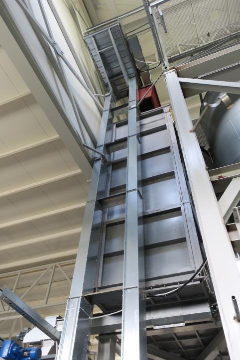 Machines from the biofuel production plant<br>
-2